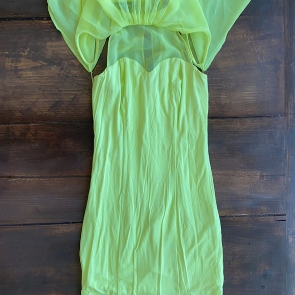 Dress - Picture 3 of 3